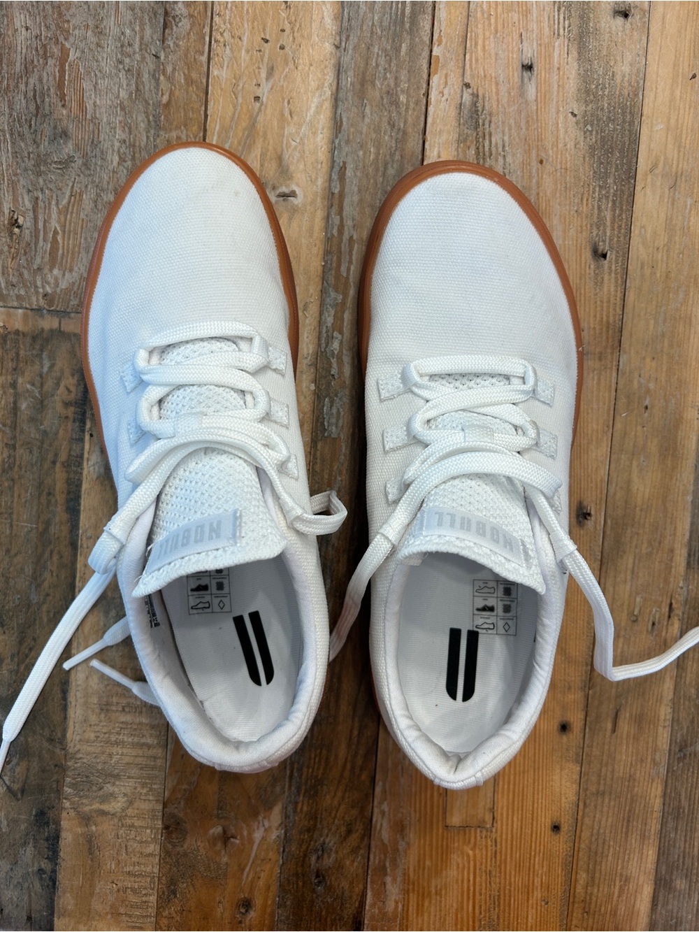 NO BULL White Canvas Men’s Sneakers with Gum Sole 9.5M 11W